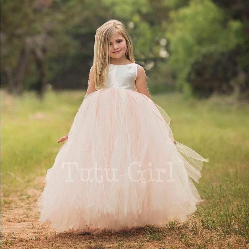 Sleeveless Ivory Blush Flower Girl Wedding Tutu Dress size 7-8